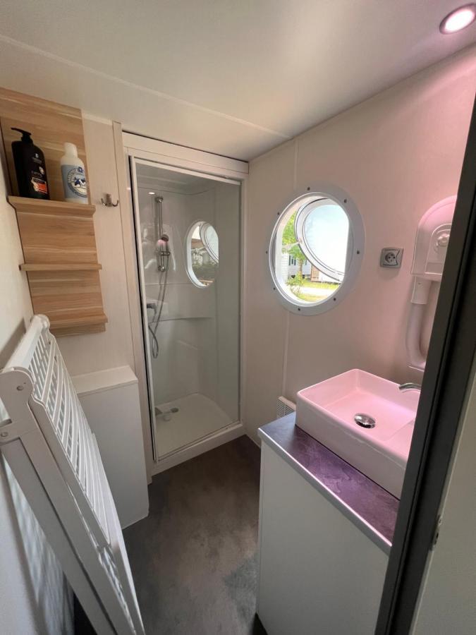 Mobil Home Du Lac - Camping 4 Etoiles Aureilhan  Exteriér fotografie